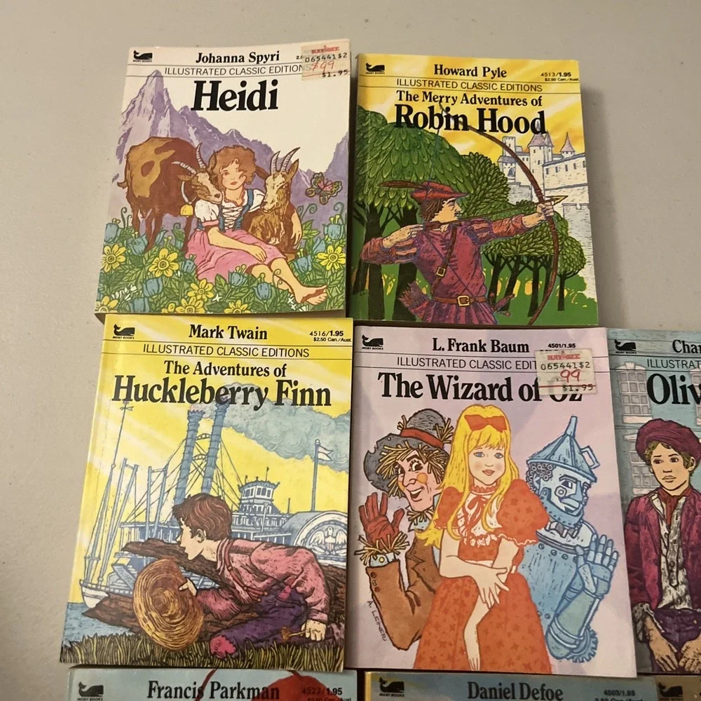 VTG Lot of (8) Illustrated Classics Soft Cover Paperback Vintage Wizard Of Oz,